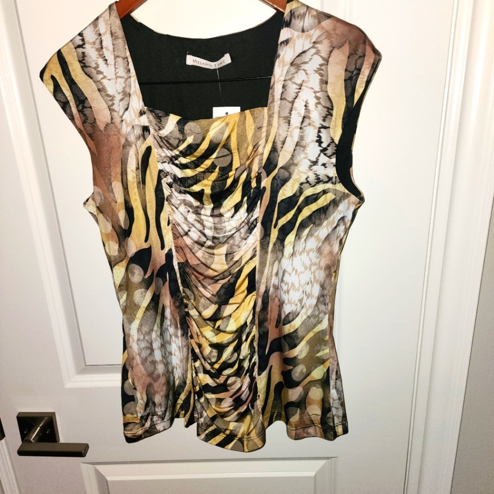 Melanie Lyne Top